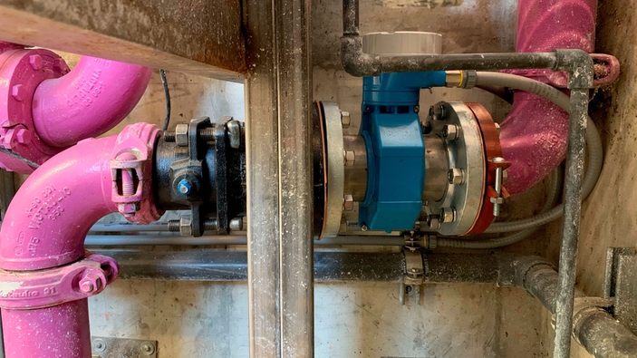 A Promag W with 0 x DN full bore design installed in a confined space